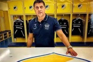 ΑΠΟΕΛ με... τρίπτυχο Βλάνταν!