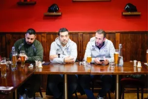 Γεύμα στους εκπροσώπους των ΜΜΕ (Φώτος)
