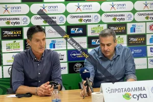 Γιανέφσκι/"Ξέρω το λόγο για το β΄ ημίχρονο- Έχει ποιότητα αυτή η ομάδα"