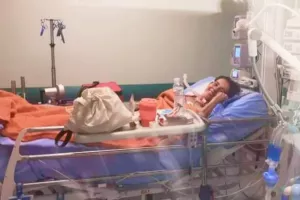 Νίκησε η Αναστασία: Η πρώτη ασθενής με κυστική ίνωση που ξύπνησε από καταστολή!