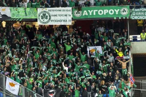Old Trafford: 4.500 + άλλοι σε διαφορετικά σημεία! 