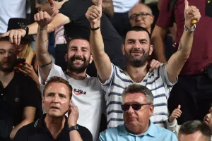 (Φωτορεπορτάζ) Οι φίλαθλοι της Μάντσεστερ στο ΓΣΠ