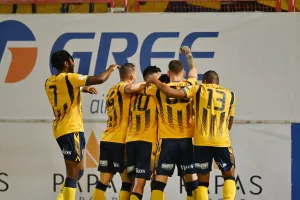 Καρμιώτισσα - ΑΕΛ: Αγχώθηκαν αλλά... πέρασαν οι Λέοντες από την Λάρνακα! (φώτος)