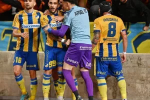 ΑΠΟΕΛ - ΑΕΚ: Ο Δώνης του χάρισε την μεγάλη νίκη που έψαχνε! (φώτος)