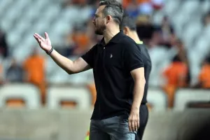 ΑΠΟΕΛ - Καρμιώτισσα: Στραβοπάτημα υπό το βλέμμα Μιλόγεβιτς (φώτος)