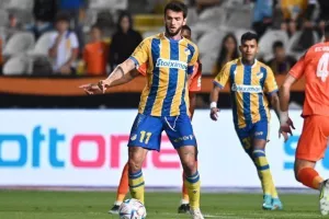 ΑΠΟΕΛ - Καρμιώτισσα: Στραβοπάτημα υπό το βλέμμα Μιλόγεβιτς (φώτος)