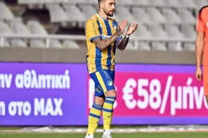 ΑΠΟΕΛ - Καρμιώτισσα: Στραβοπάτημα υπό το βλέμμα Μιλόγεβιτς (φώτος)