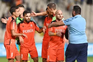 ΑΠΟΕΛ - Καρμιώτισσα: Στραβοπάτημα υπό το βλέμμα Μιλόγεβιτς (φώτος)