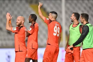 ΑΠΟΕΛ - Καρμιώτισσα: Στραβοπάτημα υπό το βλέμμα Μιλόγεβιτς (φώτος)
