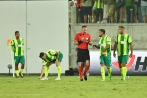 ΑΕΚ - Φενέρ: Προσπάθησε αλλά ηττήθηκε... από τα 11 βήματα (φώτος)