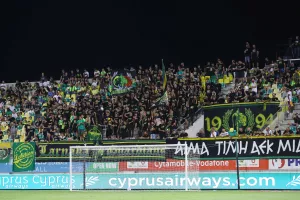 (Φωτορεπορτάζ) Ο κόσμος στην "ΑΡΕΝΑ"