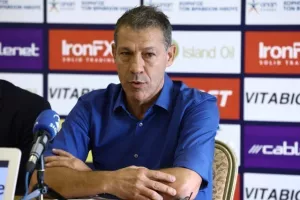 ΒΙΝΤΕΟ/ΔΙΑΣΚΕΨΗ Muñoz: "Έχουμε πολύ καλούς παίκτες/Σας παρακαλώ βοηθήστε τους!"