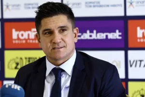 ΒΙΝΤΕΟ/ΔΙΑΣΚΕΨΗ Muñoz: "Έχουμε πολύ καλούς παίκτες/Σας παρακαλώ βοηθήστε τους!"