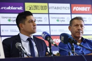ΒΙΝΤΕΟ/ΔΙΑΣΚΕΨΗ Muñoz: "Έχουμε πολύ καλούς παίκτες/Σας παρακαλώ βοηθήστε τους!"