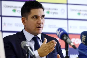 Ανόρθωση: Δουλειά στο team spirit