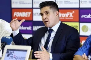 ΒΙΝΤΕΟ/ΔΙΑΣΚΕΨΗ Muñoz: "Έχουμε πολύ καλούς παίκτες/Σας παρακαλώ βοηθήστε τους!"