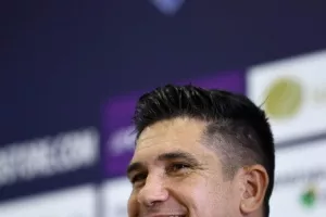 ΒΙΝΤΕΟ/ΔΙΑΣΚΕΨΗ Muñoz: "Έχουμε πολύ καλούς παίκτες/Σας παρακαλώ βοηθήστε τους!"
