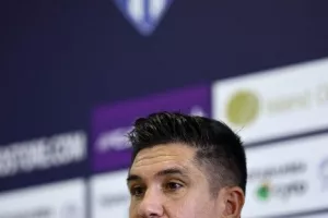 ΒΙΝΤΕΟ/ΔΙΑΣΚΕΨΗ Muñoz: "Έχουμε πολύ καλούς παίκτες/Σας παρακαλώ βοηθήστε τους!"