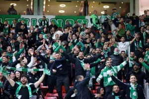 (ΦΩΤΟΣ) Οι Ομονοιάτες στο Old Trafford 