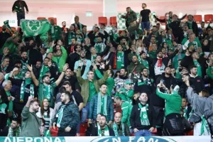 (ΦΩΤΟΣ) Οι Ομονοιάτες στο Old Trafford 