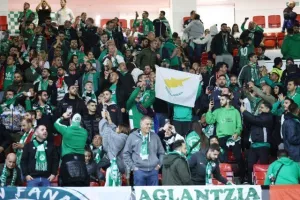 (ΦΩΤΟΣ) Οι Ομονοιάτες στο Old Trafford 