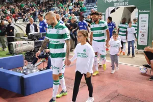 Ομόνοια-Ανόρθωση: Οι παίκτες με τα παιδιά με ογκολογικές και αιματολογικές παθήσεις (φώτος)