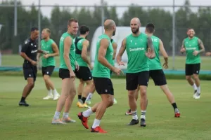 (ΦΩΤΟΣ/ΚΕΡΚΙΔΑ) Η τελευταία της Ομόνοιας πριν την United 