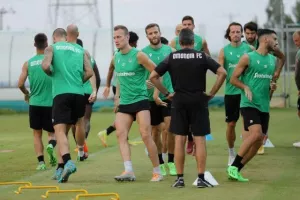 (ΦΩΤΟΣ/ΚΕΡΚΙΔΑ) Η τελευταία της Ομόνοιας πριν την United 