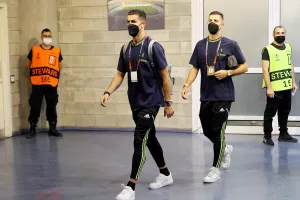 Η άφιξη με... Κριστιάνο Ρονάλντο 