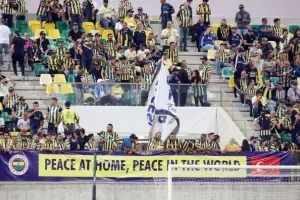 ΑΕΚ - Φενέρ: Προσπάθησε αλλά ηττήθηκε... από τα 11 βήματα (φώτος)