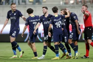 ΑΕΚ - Φενέρ: Προσπάθησε αλλά ηττήθηκε... από τα 11 βήματα (φώτος)
