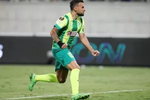ΑΕΚ - Φενέρ: Προσπάθησε αλλά ηττήθηκε... από τα 11 βήματα (φώτος)