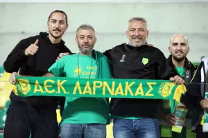(Φωτορεπορτάζ) Οι ΑΕΚτζήδες στην ΑΡΕΝΑ