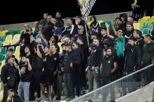 ΑΕΚ - Ολυμπιακός: Γλίτωσε το... έμφραγμα με σούπερ - Ιβάν στο φινάλε! (Φώτος)