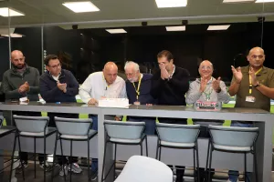 Έσβησαν κεράκια στο ημίχρονο για την ΑΡΕΝΑ (φώτος)