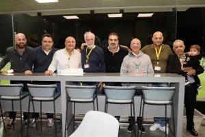 Έσβησαν κεράκια στο ημίχρονο για την ΑΡΕΝΑ (φώτος)