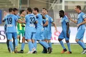 ΑΕΚ - Ολυμπιακός: Γλίτωσε το... έμφραγμα με σούπερ - Ιβάν στο φινάλε! (Φώτος)