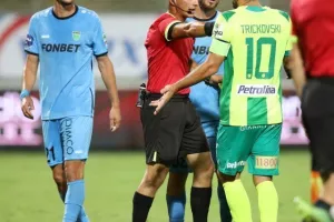 ΑΕΚ - Ολυμπιακός: Γλίτωσε το... έμφραγμα με σούπερ - Ιβάν στο φινάλε! (Φώτος)
