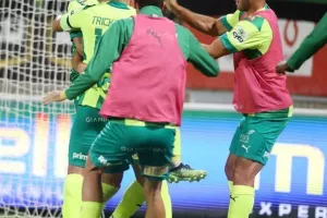 ΑΕΚ - Ολυμπιακός: Γλίτωσε το... έμφραγμα με σούπερ - Ιβάν στο φινάλε! (Φώτος)
