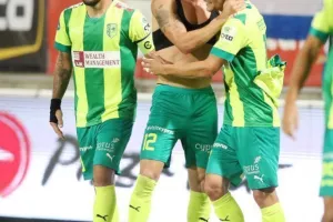 ΑΕΚ - Ολυμπιακός: Γλίτωσε το... έμφραγμα με σούπερ - Ιβάν στο φινάλε! (Φώτος)