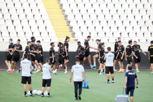 Κόουτς ΑΠΟΕΛ στο ματς με την Καρμιώτισσα