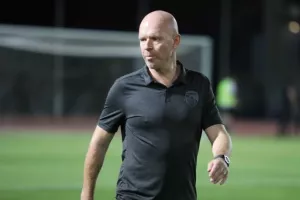 Με οχτώ αλλαγές ο Μπεργκ!