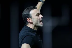 Απόλλων - Πάφος: Έμειναν στο “Χ”, έμειναν κορυφή (φώτος) 