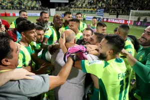 "Ντου" παικτών σε Καραπατάκη! (φώτος)