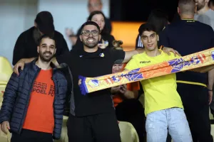 (Φωτορεπορτάζ) Ο κόσμος στο "Τσίρειο"