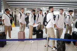 ΦΩΤΟΣ/Πέταξε για Πόλη η ΑΕΚ - Μαζί της το Kerkida