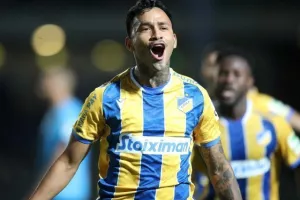 Απόλλων - ΑΠΟΕΛ: Στις καθυστερήσεις... σπουδαίο "διπλό" με Μαρκίνιος! (φώτος)