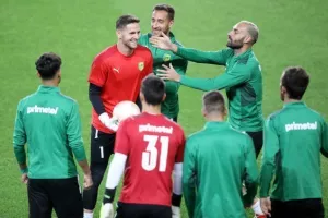 ΑΕΚ: Η τελευταία προπόνηση στο Sukru Saracoglu (φώτος)