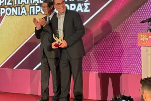 Πάρις Παπαέλληνας: Μια υπέροχη βραδιά για τα 50 χρόνια προσφοράς! (βίντεος/φώτος)
