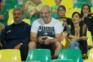 (Φωτορεπορτάζ) Ο κόσμος στην "ΑΡΕΝΑ"